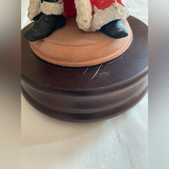 Vintage Seymour Mann The Christmas Collection Musical Old World Santa Figurine - Picture 9 of 12
